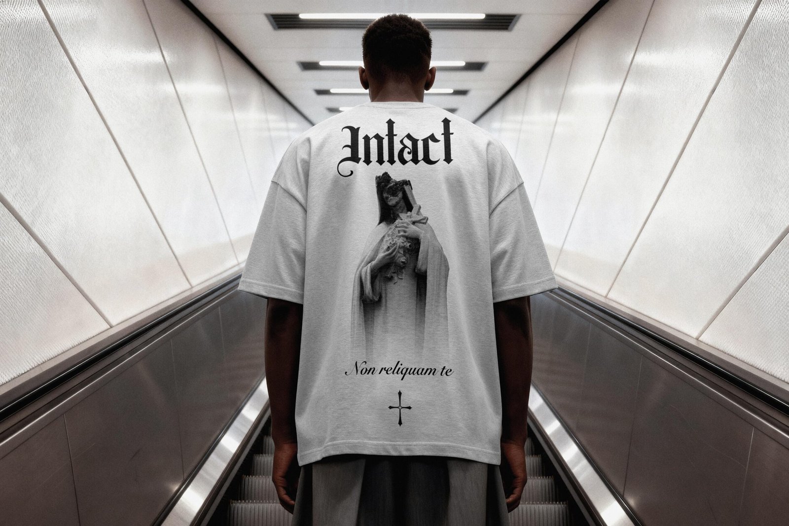 Tee 02